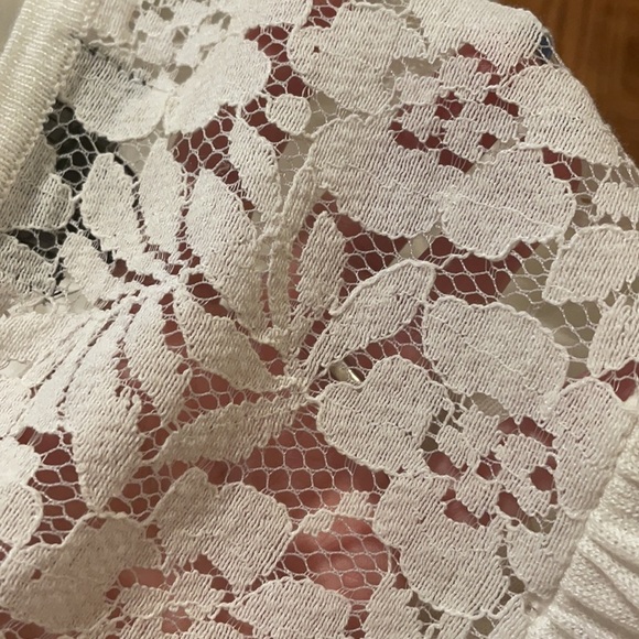 WORTHINGTON women’s WHITE soft KNIT TOP Cap sleeves scoop neck, lace back M - Picture 3 of 12